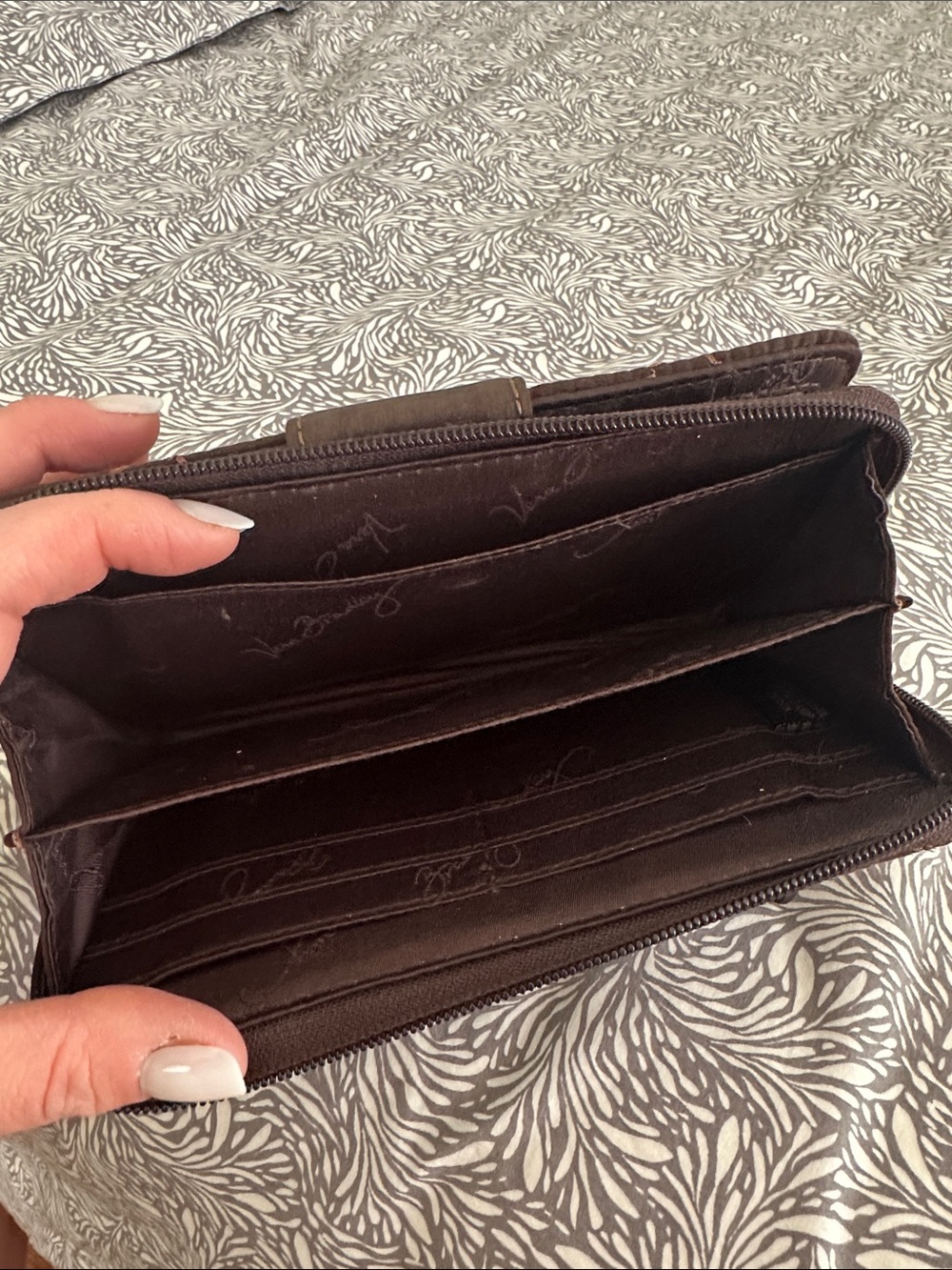 Vera Bradley Quilted Brown Zip Wallet - Picture 4 of 5